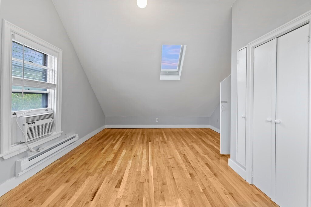 Building Photo - 80 Irving St