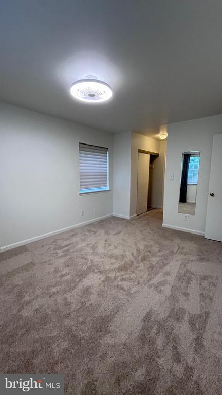 Building Photo - 5904 Cove Landing Rd