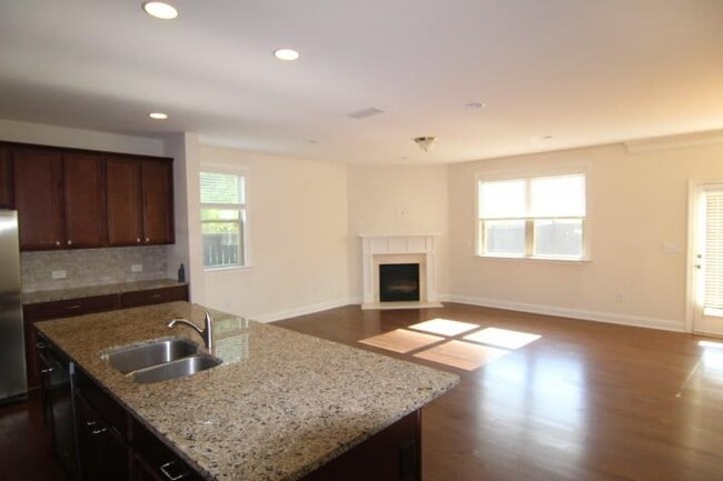 Building Photo - 8305 Harlond Way