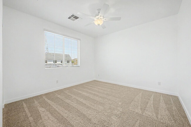 Building Photo - 6232 E University Dr