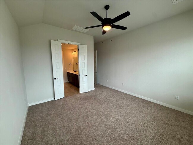 Building Photo - 6410 Velvet Leaf Ln