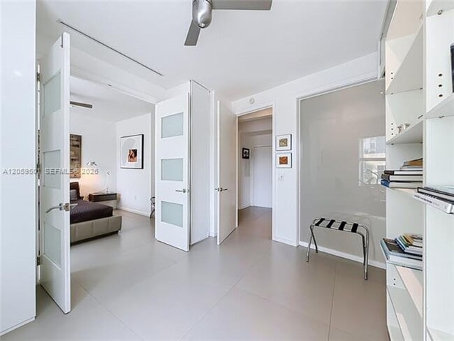 Building Photo - 1460 Ocean Dr