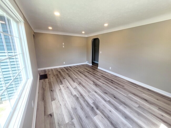 Building Photo - 3052 Burlingame Ave SW
