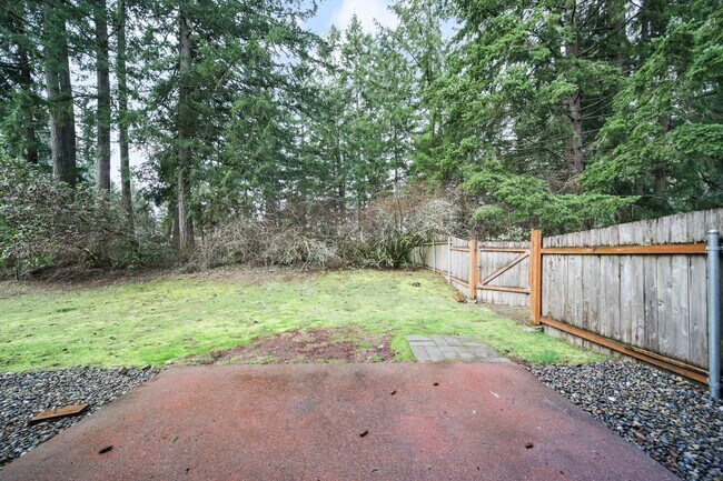 Building Photo - MOVE IN READY! Lake Forest home - 3 bedrooms - North Thurston School District