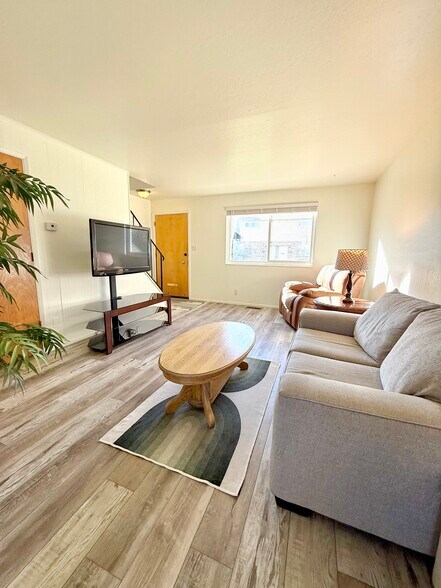 Primary Photo - 1120 S Curry St