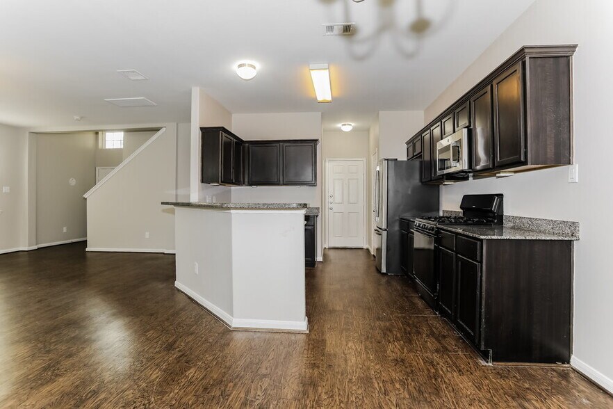 Building Photo - 13042 Rose Landing Dr