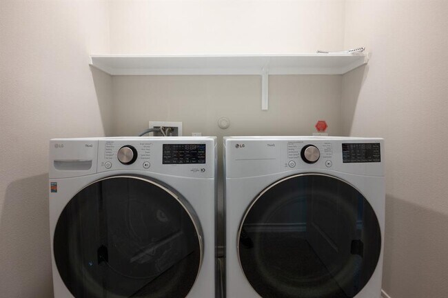 Building Photo - 4801 Star Jasmine Dr