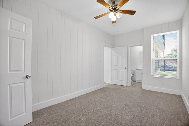 Building Photo - 304 W Vulcan St