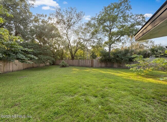 Building Photo - 1836 Agave Cir S