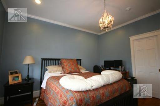 Building Photo - 330 Saint Paul St