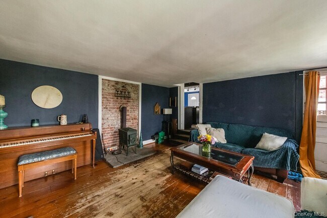 Building Photo - 88 S Hamilton St