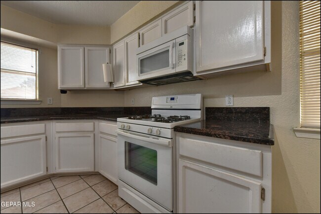 Building Photo - 11109 Loma Grande Dr