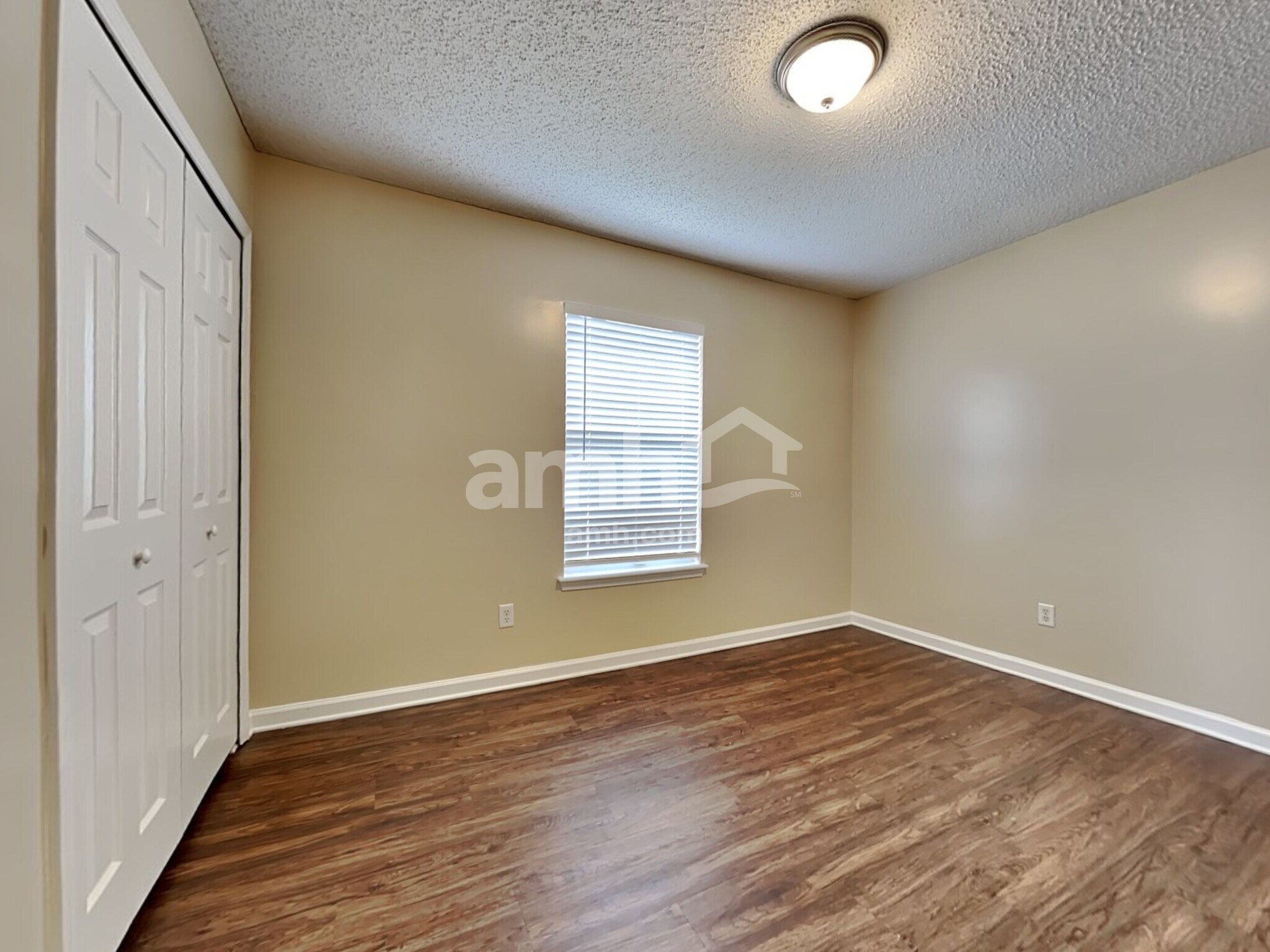 Building Photo - 2562 Glenfield Dr