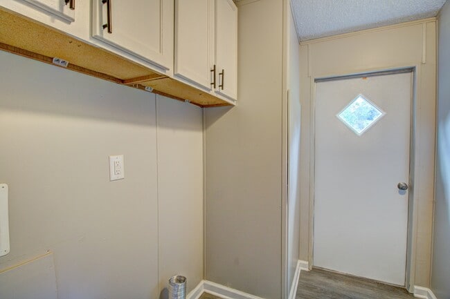 Building Photo - 106 7 Hawks Trail