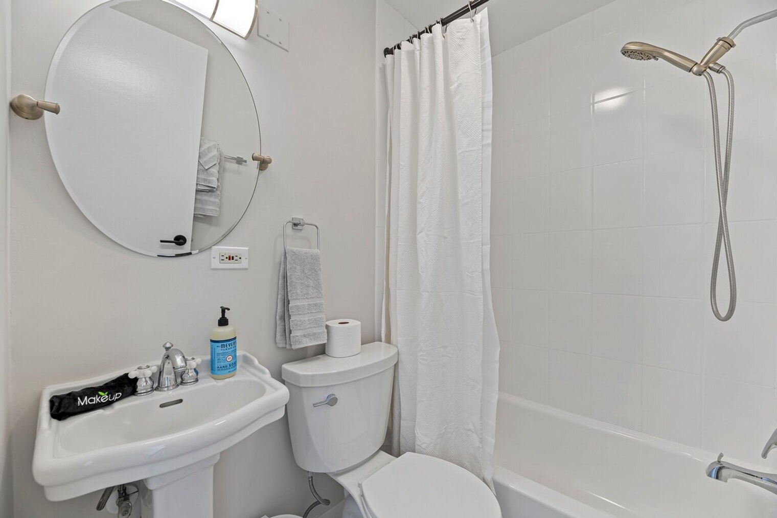 Building Photo - 9084 Barberry Ln