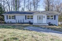 Building Photo - 19 N Forrest Dr