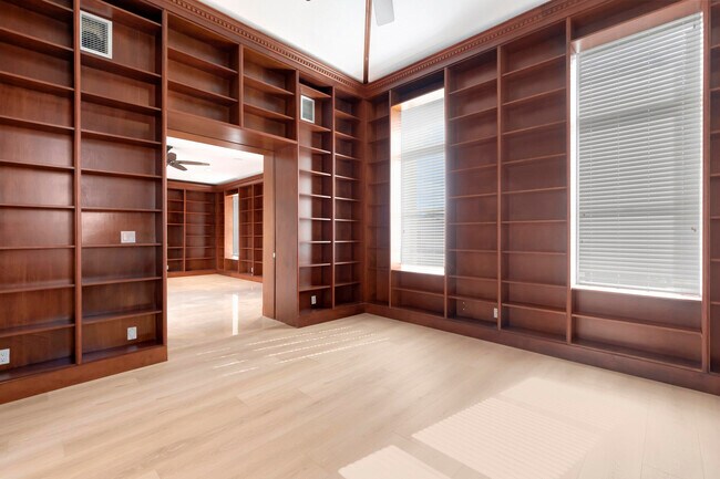 Building Photo - 22164 Verbena Way