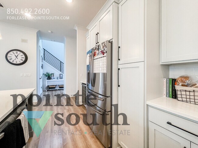 Building Photo - 13805 Red Drum Ct