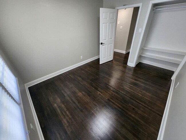 Building Photo - Richland Elementary District - 4 Bedroom Home
