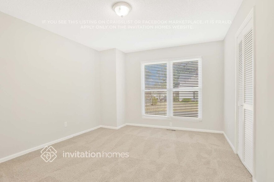 Building Photo - 2694 Candler Dr