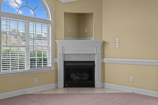 Building Photo - 2 bedroom 2 bathroom duplex in Lillington, NC