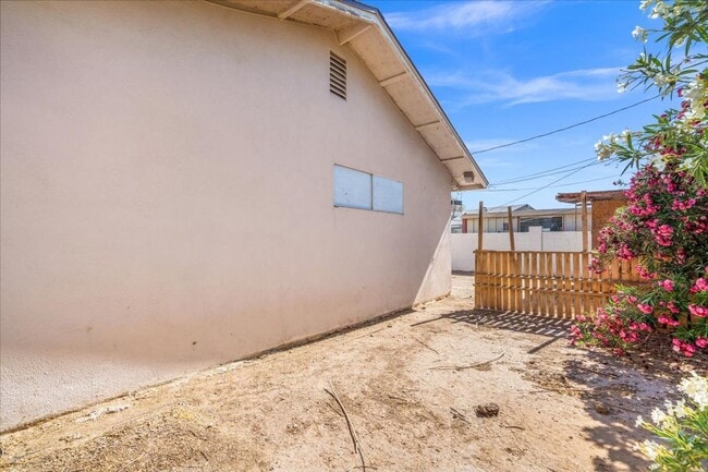 Building Photo - Fabulous Home!