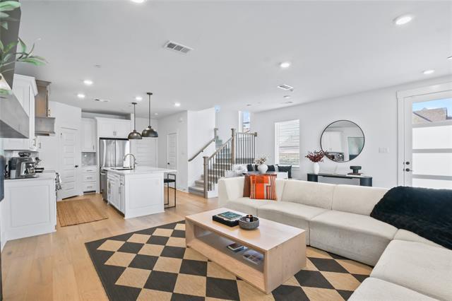 Building Photo - 861 Mountain Laurel Dr