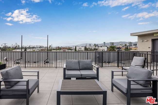 Building Photo - 5657 Virginia Ave