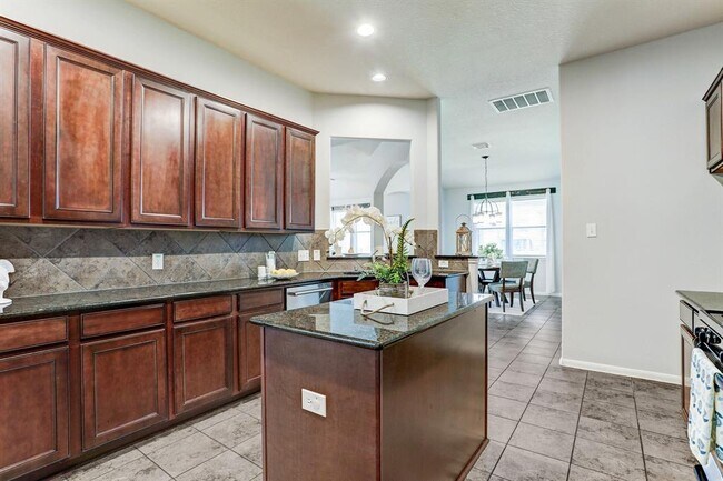Building Photo - 6126 Bradford Ln
