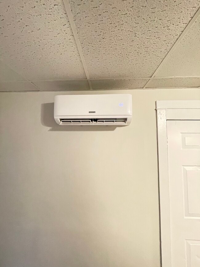 Building Photo - 416 S Lime St