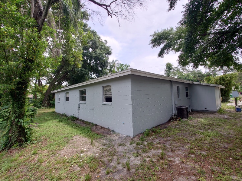 Building Photo - 9402 N 15th St
