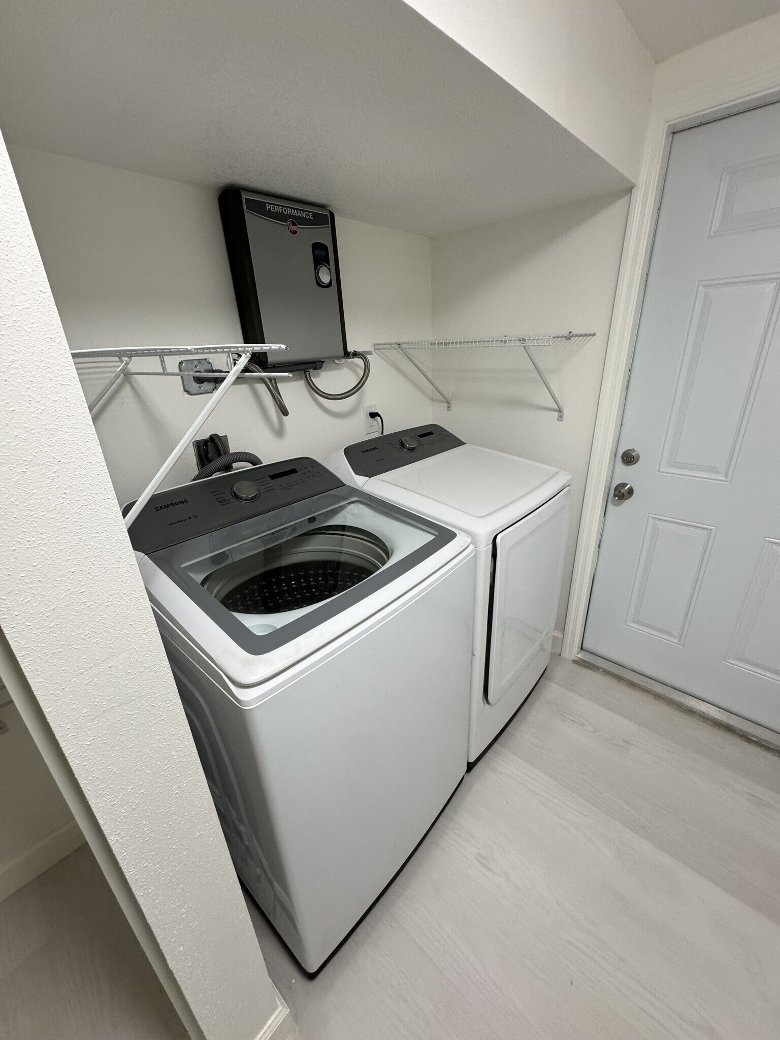 Building Photo - 909 36th St