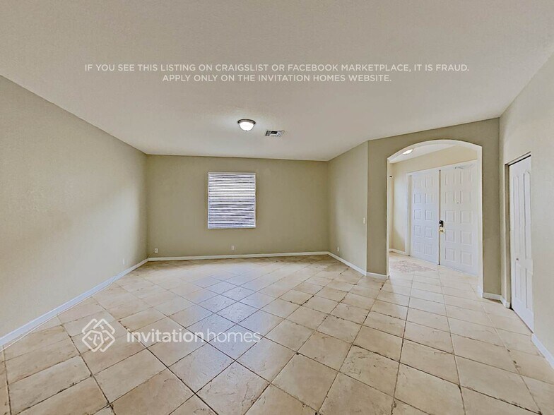 Building Photo - 276 Berenger Walk