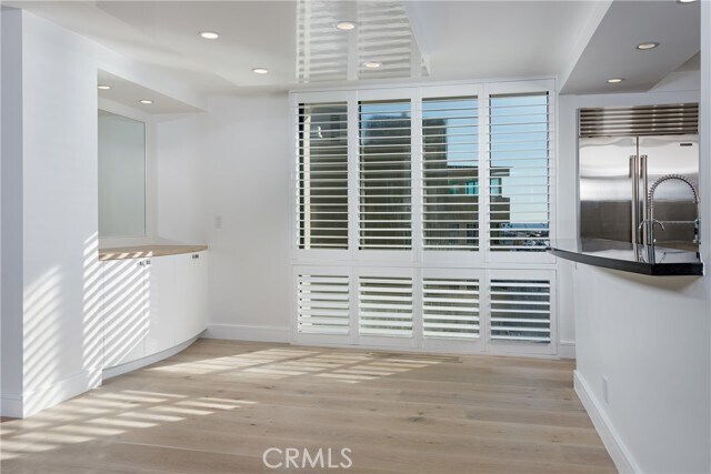 Building Photo - 601 Lido Park Dr