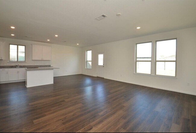 Building Photo - 16439 Big Hickory Dr