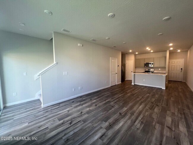 Building Photo - 14567 Macadamia Ln