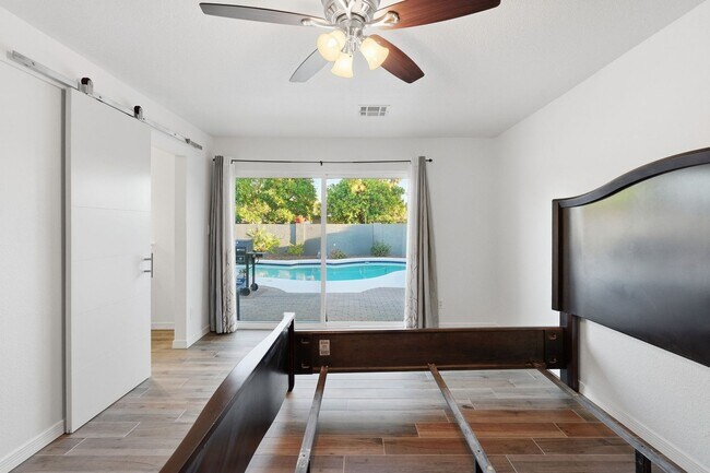 Building Photo - 4 Bed Home in Scottsdale Quarter!!