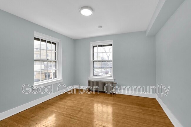 Building Photo - 19 Benwood Ave