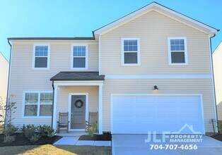 Building Photo - Coming Soon-Beautiful 5 Bed/3 Bath Home in...