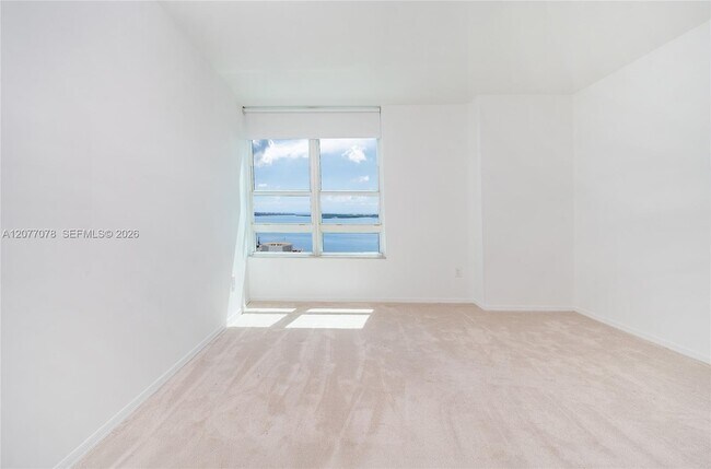 Building Photo - 951 Brickell Ave