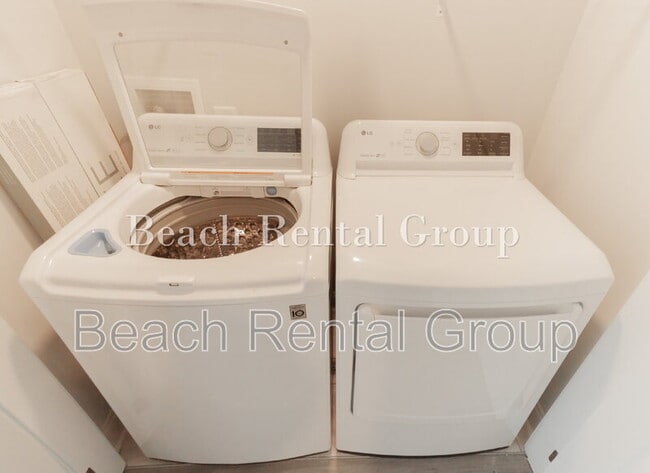 Building Photo - 773 Moen Pl