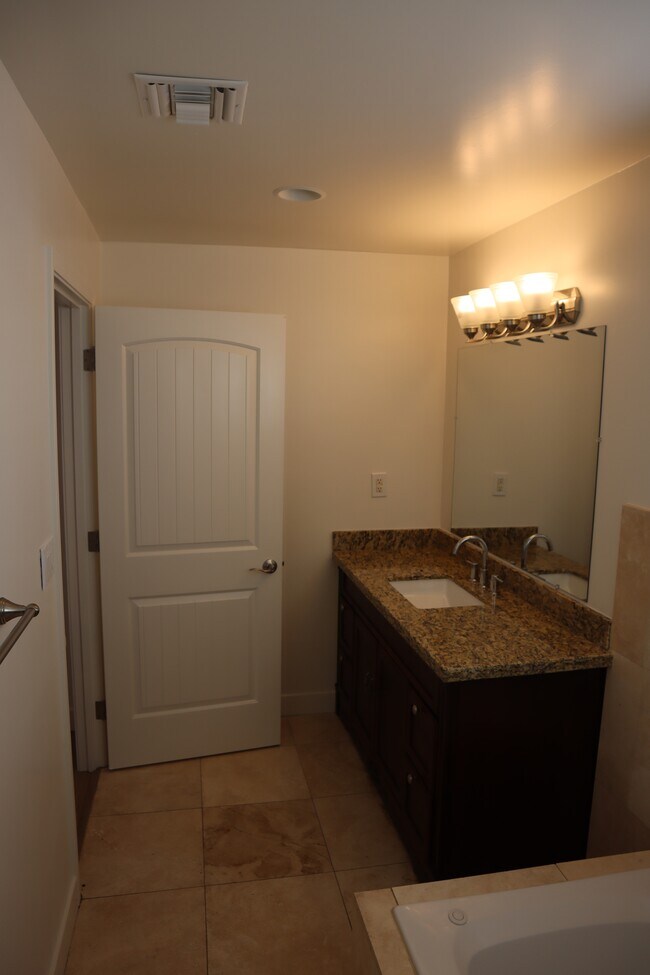 Building Photo - 7501 E Hubbell St