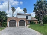Building Photo - 811 Avenida De Leon