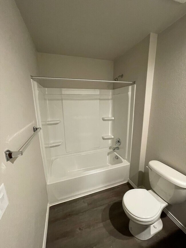 Building Photo - PRELEASING NOW!! Three Bedroom | Two Bathroom Home in Scott's Hollow