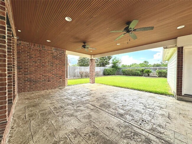 Building Photo - 26223 Longmont Park Ln