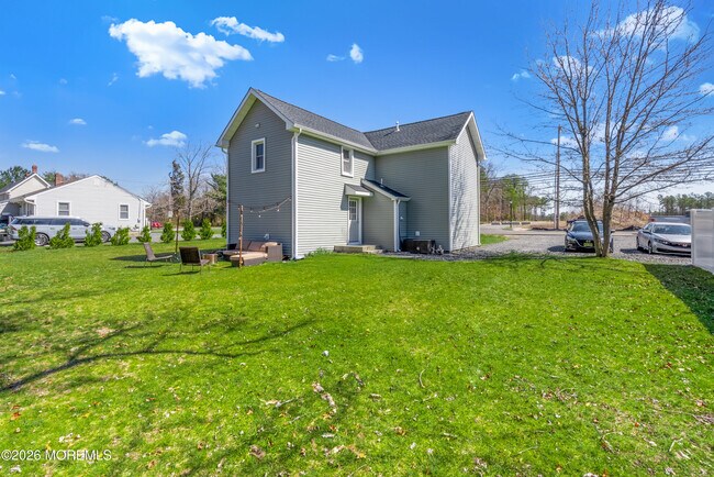 Building Photo - 26 Toms River Rd