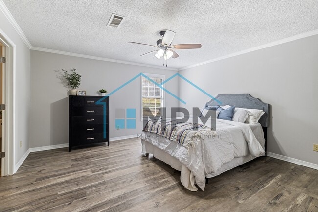 Building Photo - 212 LA-144