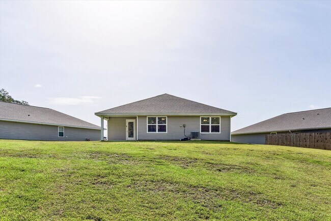 Building Photo - Four Bedroom in West Mobile