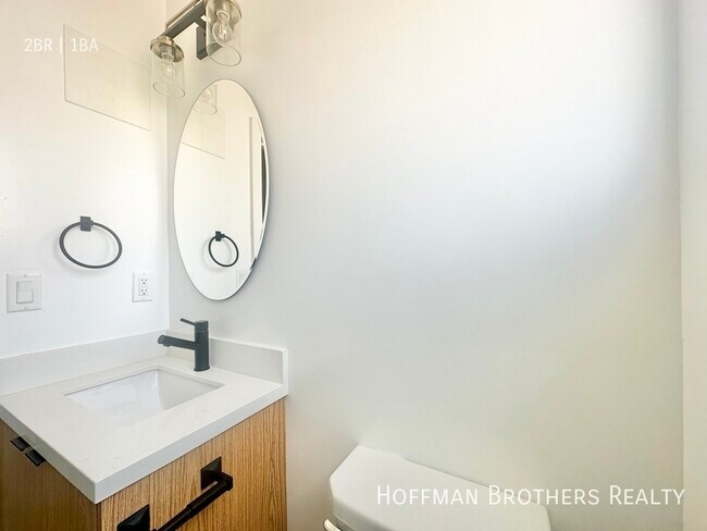 Building Photo - 1811 Tamarind Ave Los Angeles, CA 90028