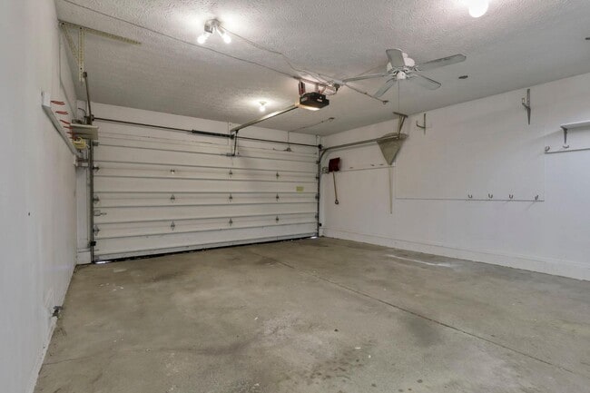 Building Photo - 1488 Red Leaf Ln